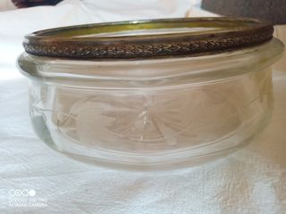 Centrotavola antico cristallo. Bordo in argento.