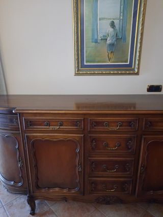 Cómoda antigua de madera