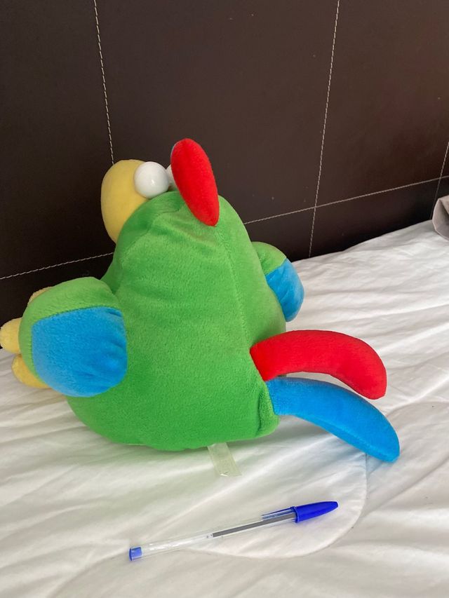 Peluche Loro multicolor suave