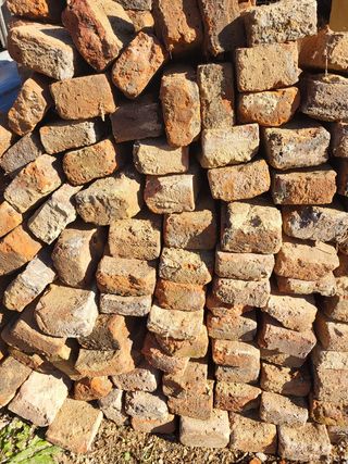 LADRILLO MACIZO RUSTICO,VIEJO.ANTIGUO 