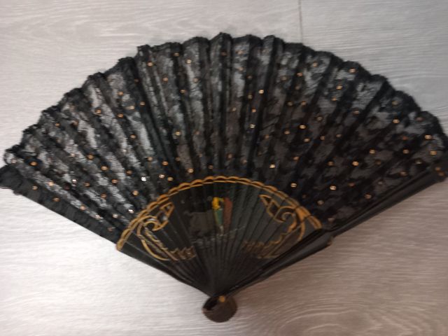 Abanico con motivos taurinos