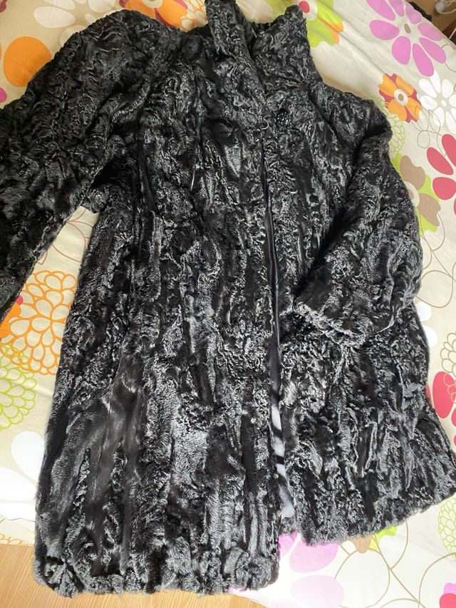 Chaquetón de astracán  garras. muy bien cuidado