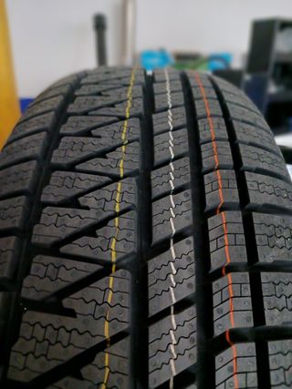 255 70 R16 111H KUMHO WINTERCRAFT WS71