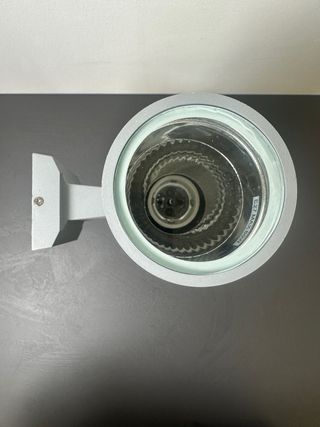 Lampada da esterno grigia