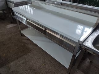 MESA ACERO INOX CON CAJONES 1'8M