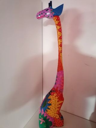 Girafa colorida de 1m feita á mão