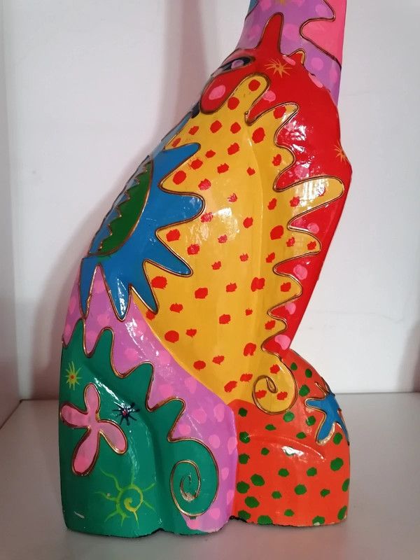 Girafa colorida de 1m feita á mão