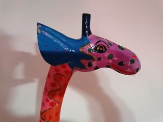 Girafa colorida de 1m feita á mão