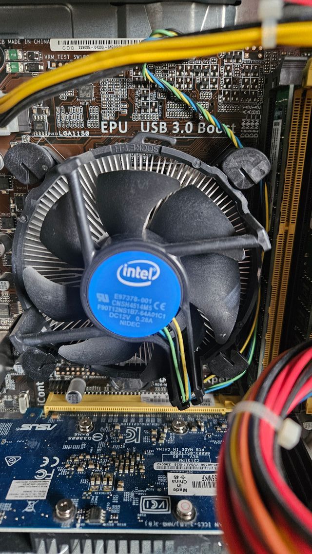 Ordenador sobremesa Asus