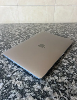 Apple Macbook Pro 2017 13 pulg, 8gb / 512gb ssd
