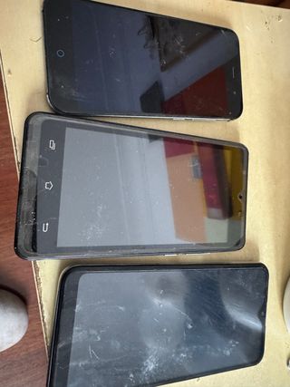 3 moviles paea piezas o para reparar