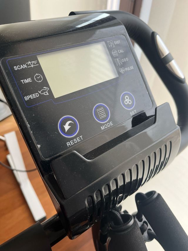 Bicicleta estática plegable