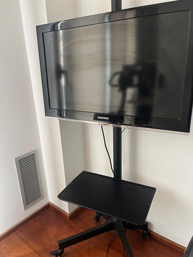 Soporte + TV Samsung + Fire Amazon