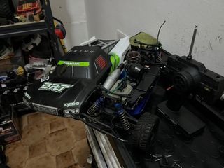Auto a scoppio rc kyosho drt