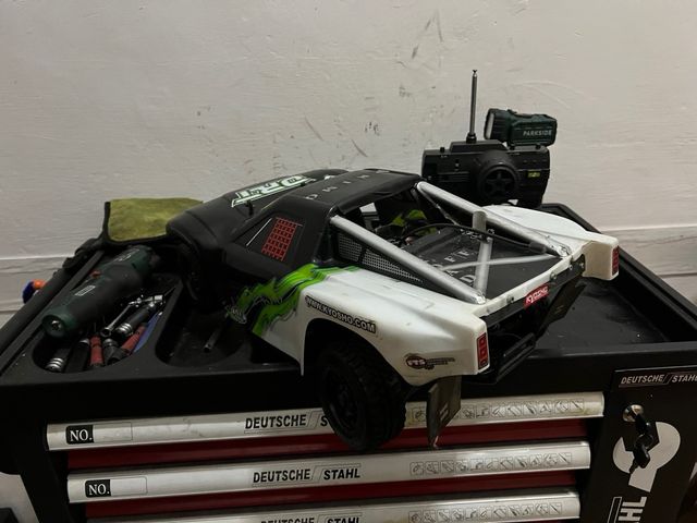 Auto a scoppio rc kyosho drt