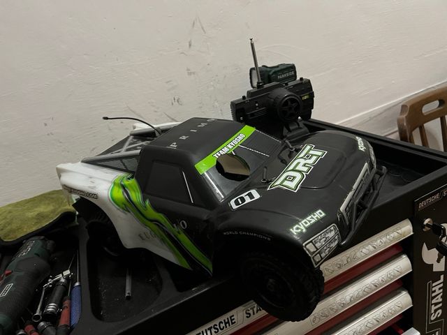 Auto a scoppio rc kyosho drt