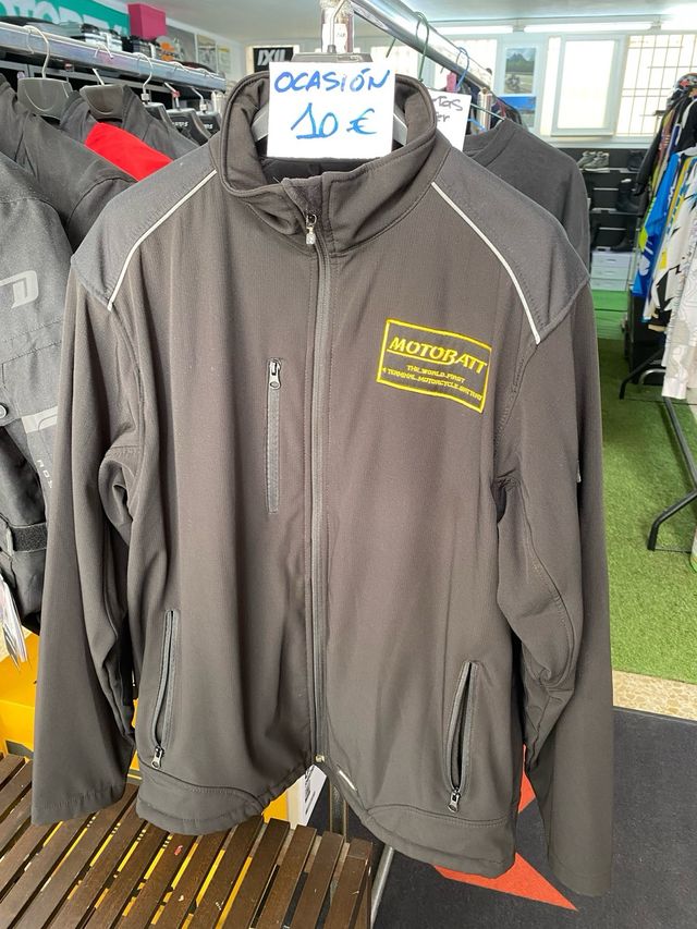 Cazadoras de moto y sudaderas