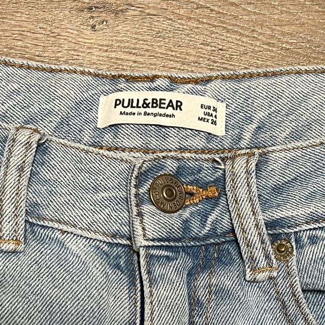 Mom Jeans w Marvel Patches