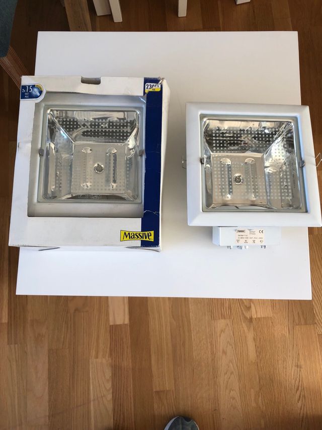 Focos de empotrar cuadrados