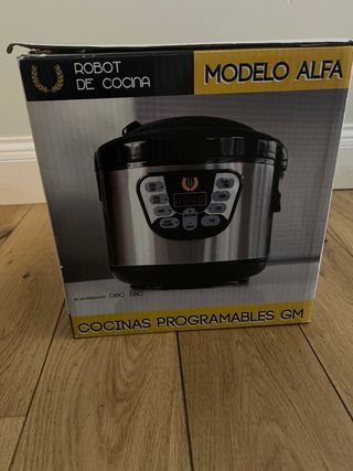 Robot cocina a estrenar