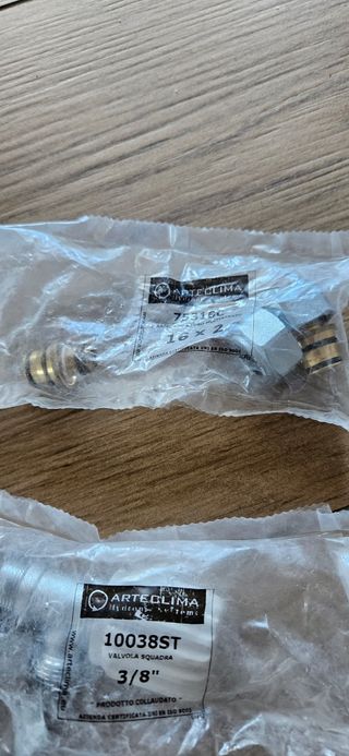 Accessori per termosifoni in alluminio