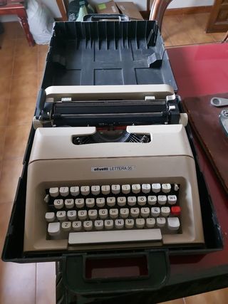 Maquina Escribir Olivetti Lettera 35