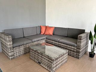 Ultimo! Sofa rinconera de ratan gris + envio