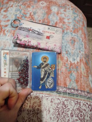  A estrenar Santo rosario más medalla 