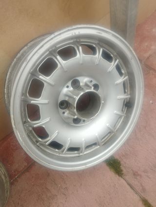 Llantas Mercedes 7 x 14 pulgadas.