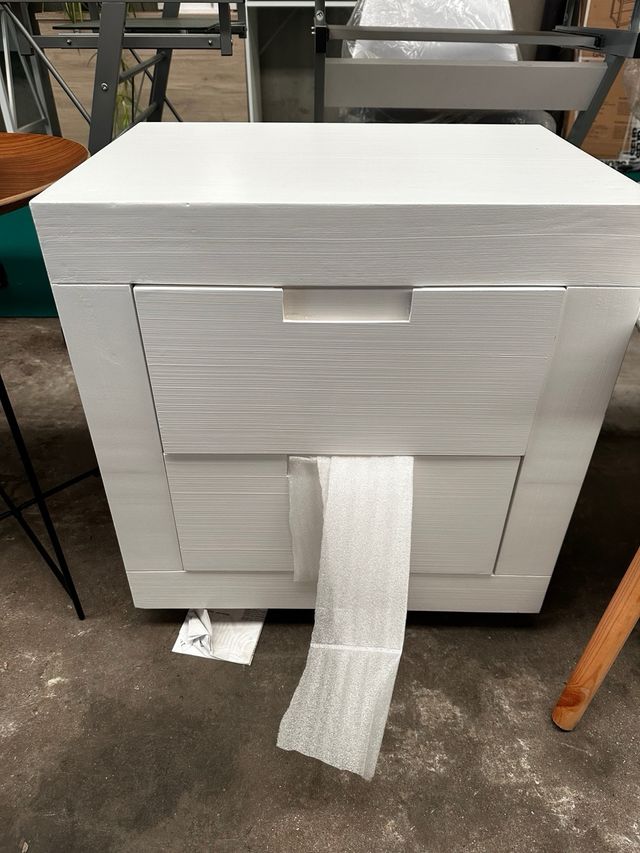 Mesita de noche banak