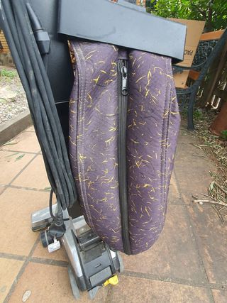 Aspiradora Kirby G Six con varios accesorios