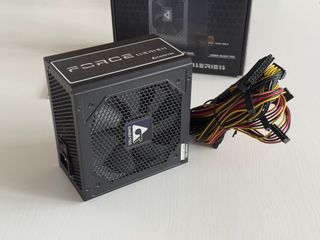 Fuente de alimentación Chieftec CPS-750S 750W