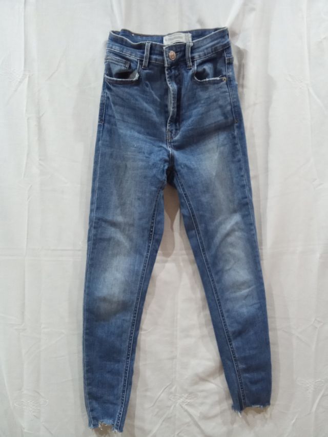 Vaquero mujer Stradivarius talla 36 