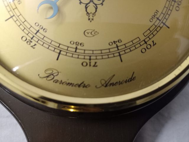 Termómetro Pluviómetro