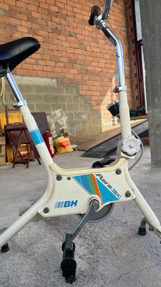 BICICLETA ESTATICA BH ANTIGUA