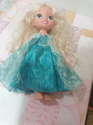 NIÑAS:MUÑECA ELSA DE FROZEN CON MÚSICA 