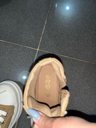 Botas da marca Dropp