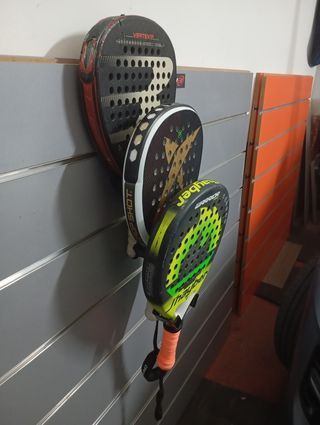 Expositor de palas de padel