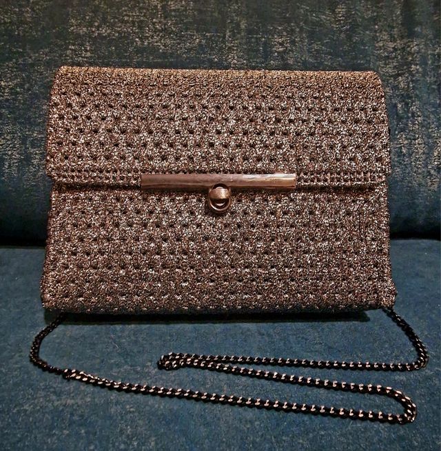 Borsetta lavorata a mano