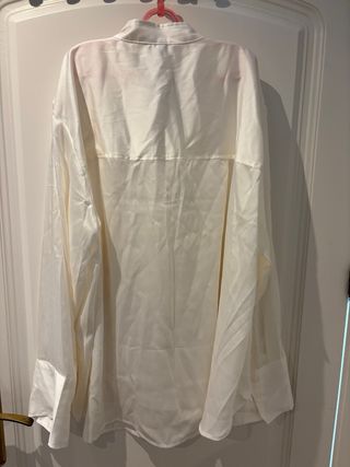 Camisa blanca satinada