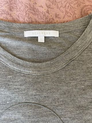 Camiseta Mujer Scalpers gris con calavera talla L