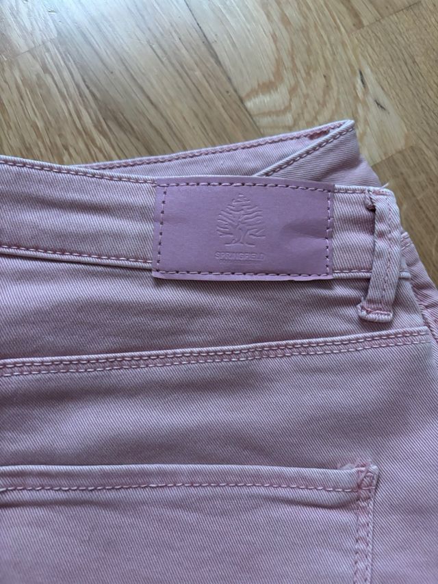 Pantalon pitillo rosa