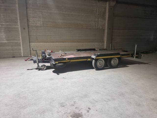 Remolque plataforma Mixto
Para carnet E