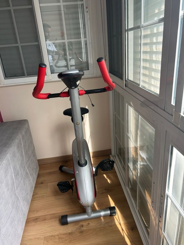 Bicicletta stazionaria 