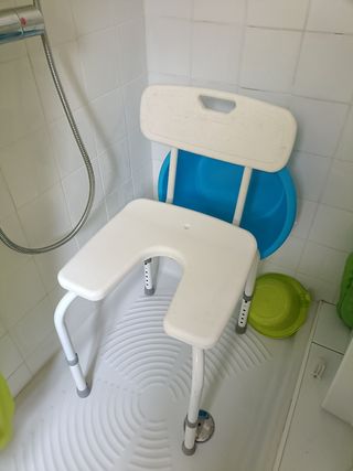 Silla minusválidas ducha