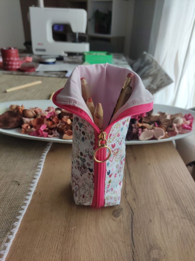 Estuche de lápices para el escritorio