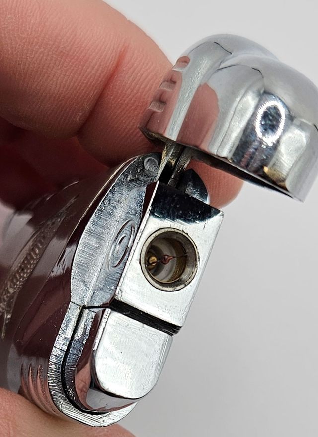 Mechero coleccionismo con delfin