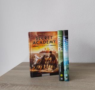 Saga "Secreta Academy"