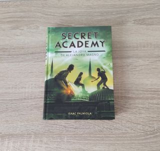 Saga "Secreta Academy"