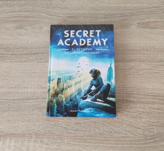 Saga "Secreta Academy"